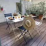 Patio Des Capucins